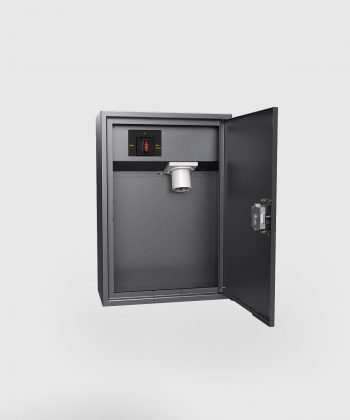 Wandverteiler 5623N2 mit Notstrom-Einspeisung Ansicht frontal Tür geöffnet CEE 63A Lastumschalter