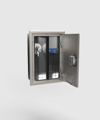 Wandverteiler 5722E-2-6 mit 2x Schuko-Steckdose und Wasseranschluss Tür offen Farbe DB701