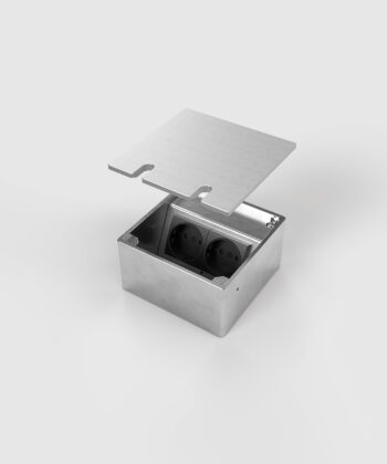 Bodensteckdose 8802A mit zwei Steckplätzen Schuko Deckel aus Aluminium angehoben