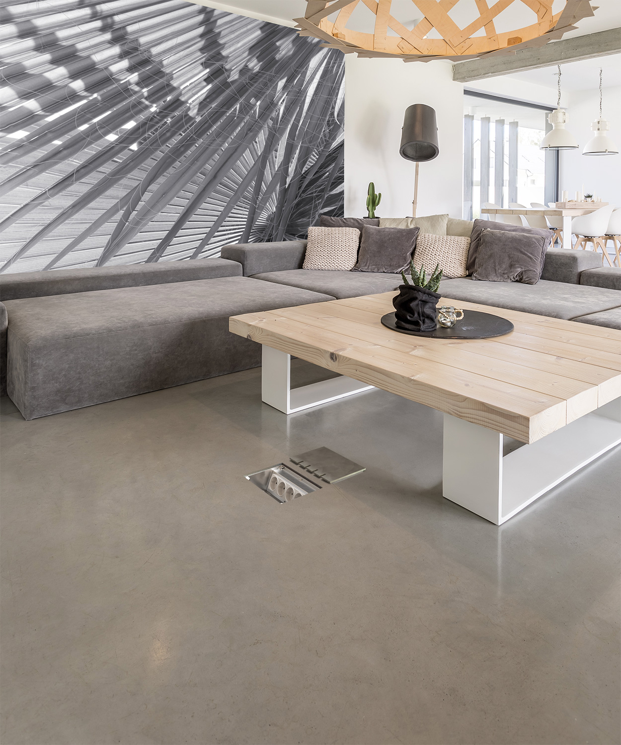 Bodensteckdose 8804B im Boden eingebaut Deckel abgelegt mit Bodenbelag