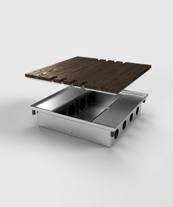 Bodentank 8808B ausgebaut Deckel angehoben mit Bodenbelag