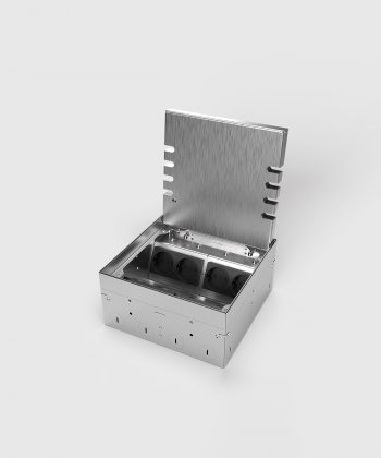 Bodentank 8908B mit acht Steckplätzen Deckel mit Kabelauslässen offen