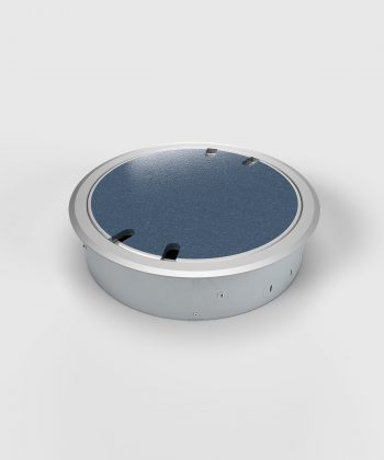 Bodensteckdose 9908A rund Deckel geschlossen mit Kabelauslass und mit Bodenbelag